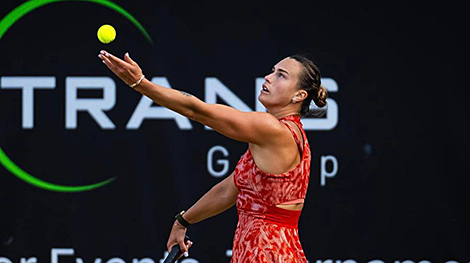 Sabalenka makes quarterfinal in Toronto