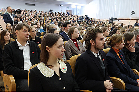 Lukashenko stresses importance of motivation for students