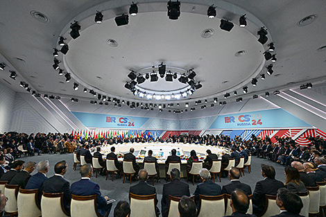 Lukashenko hails BRICS as community of the future