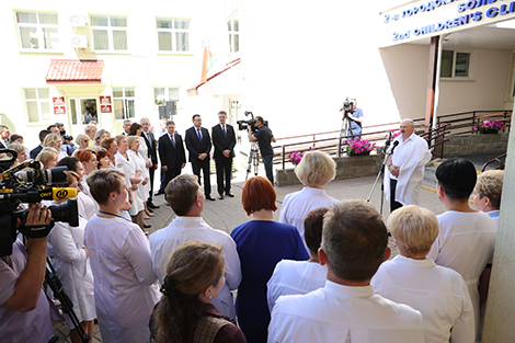 Lukashenko describes doctors, teachers as mirror of any state