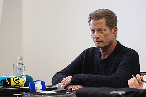 Til Schweiger speaks about his first visit to Belarus in press conference