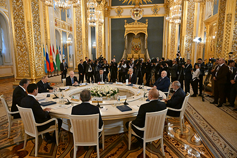 Lukashenko speaks of CIS historical unity at CIS summit in Moscow