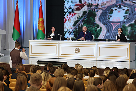 Lukashenko shares formula for successful negotiations