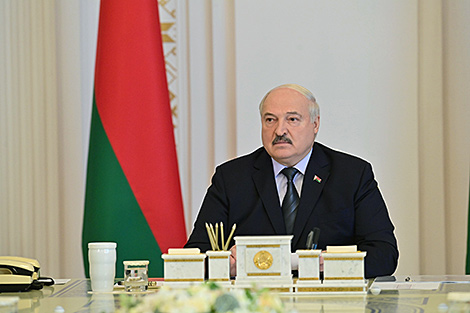 Lukashenko urges to seize unique opportunity to gain foothold in distant markets