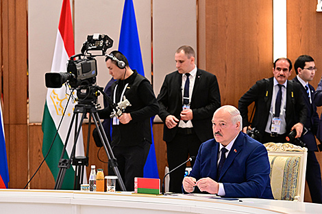 Lukashenko: West spends all resources to deal with fake problems