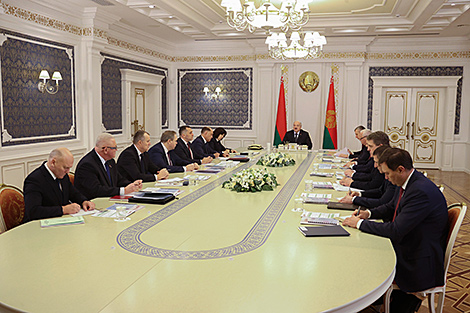 Lukashenko: Lessons from 2020 suggest that power needs a firm grip