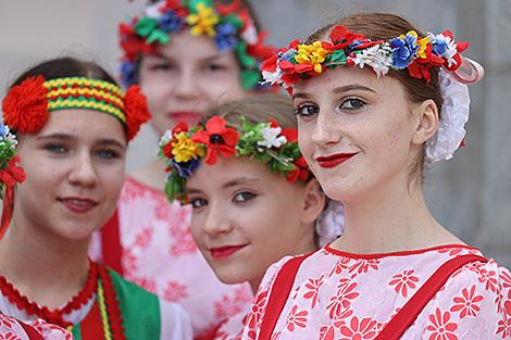 Творческие коллективы пяти стран ожидают на фестивале 