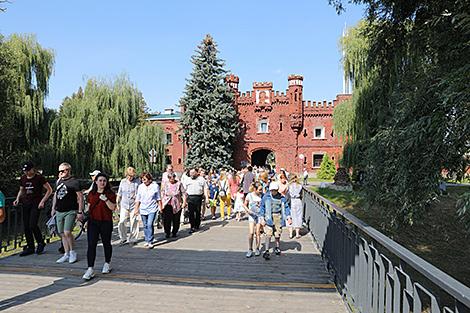 Около 100 мероприятий включает программа празднования Дня города Бреста 26-28 июля