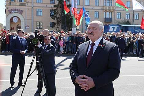 Лукашенко: санкции нас закаляют, мы выдержим