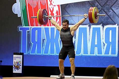 Беларускі цяжкаатлет Пётр Асаёнак стаў чэмпіёнам II Гульняў краін СНД