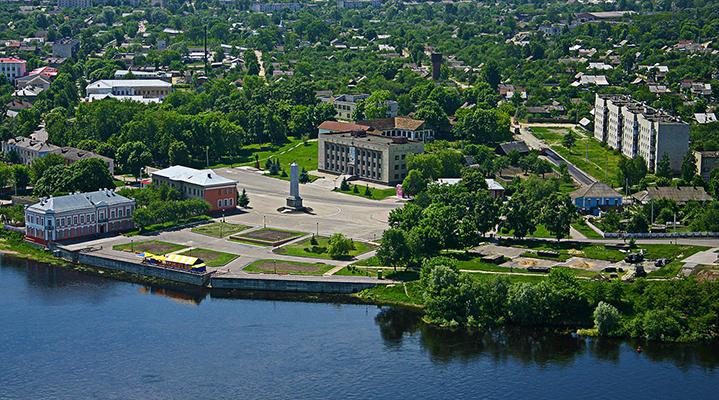 What to see in Loyev: Geological outcrop, old town, Battle of the Dnieper memorial and museum