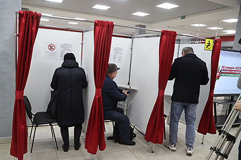 Lebedev: First day of early voting shows Belarusian voters' interest