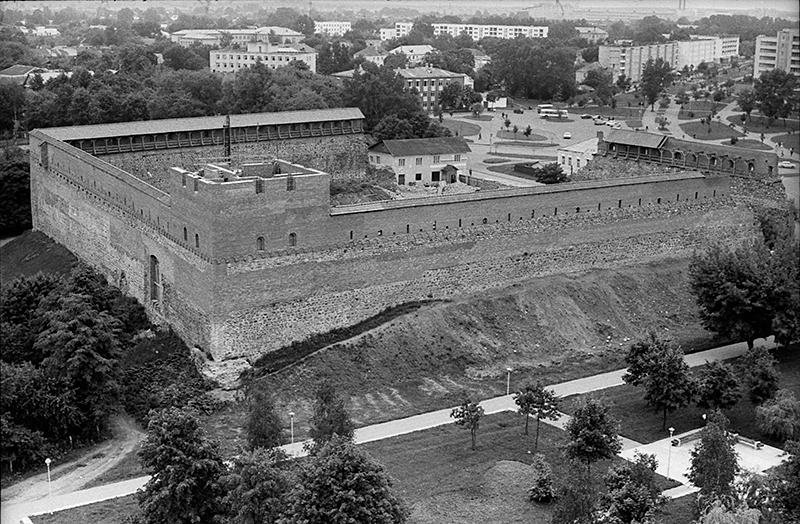 Лидский замок в 1987 году