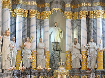 Splendid wooden alter in the Farny Cathedral